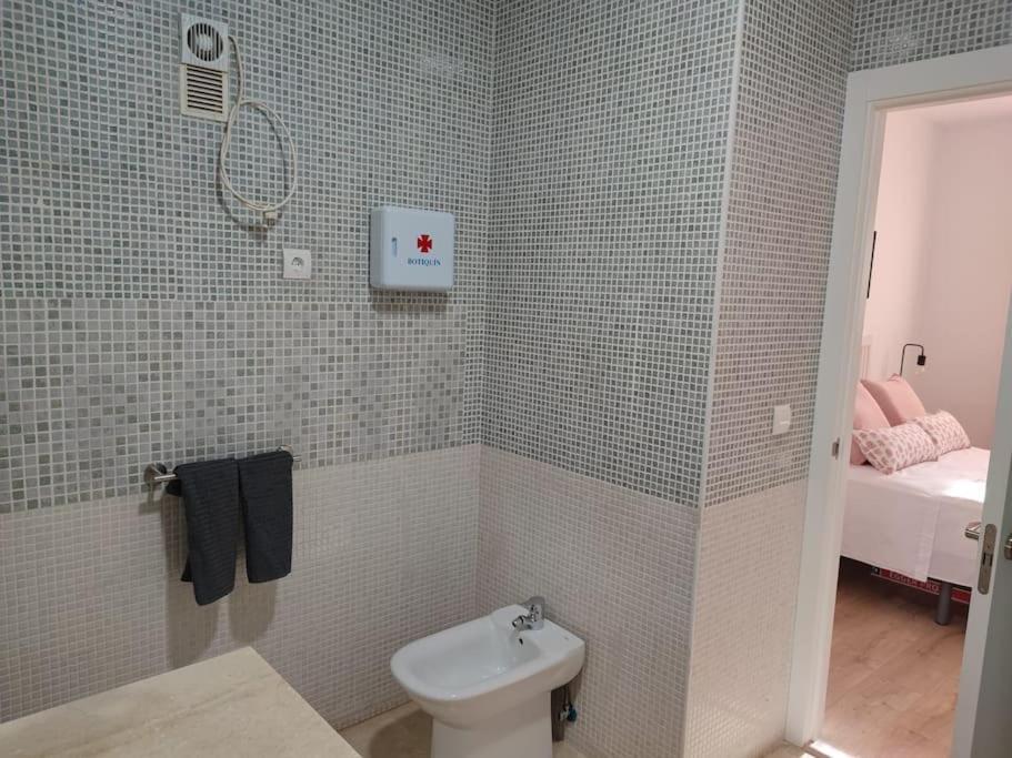 Apartamento Torrequebrada เบนัลมาเดนา ภายนอก รูปภาพ