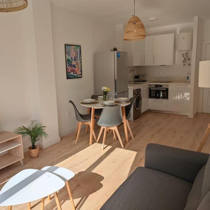Apartamento Torrequebrada เบนัลมาเดนา ภายนอก รูปภาพ